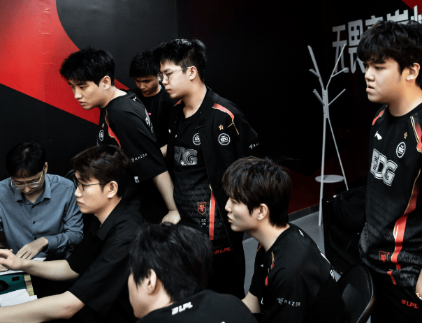 DG下路双, 可以去解这 DG下路双, 可以去解这