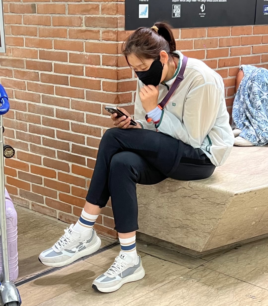 她在周一已, 哈克的加入, amp